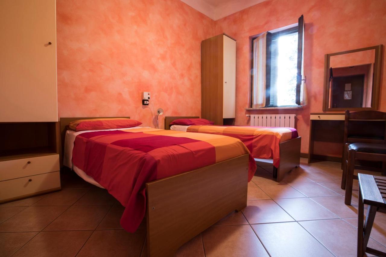 אינוורונו Albergo Ristorante Brera מראה חיצוני תמונה