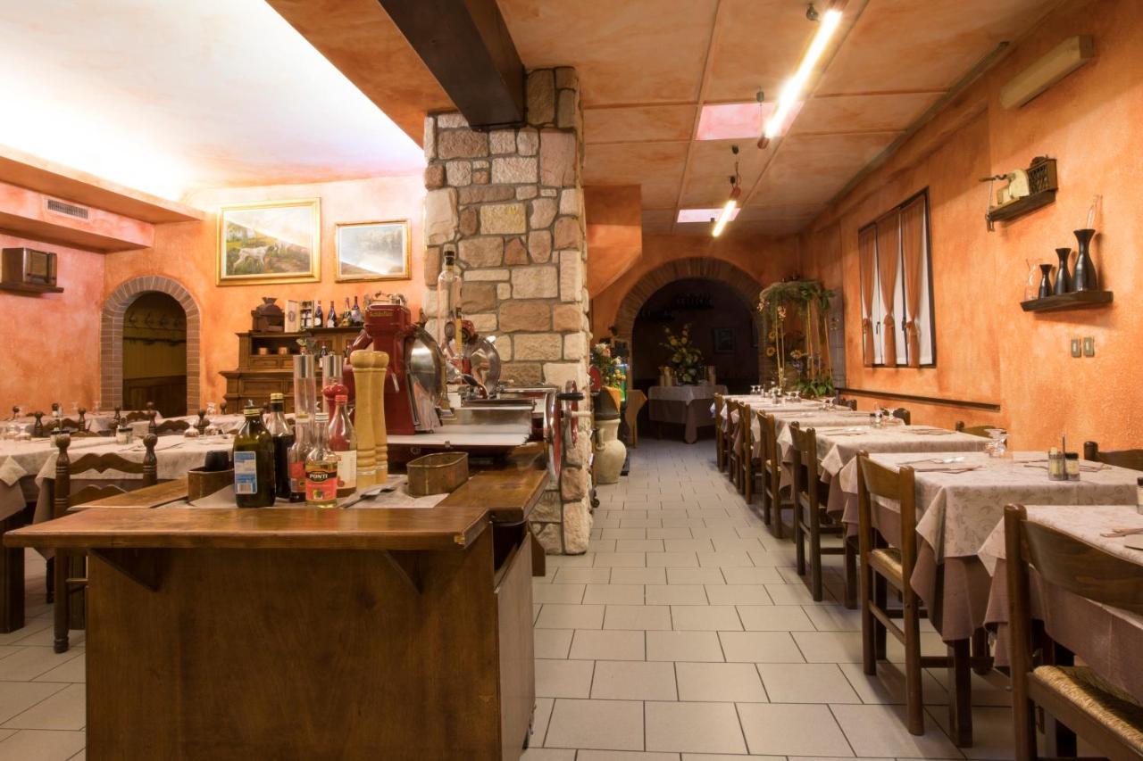 אינוורונו Albergo Ristorante Brera מראה חיצוני תמונה