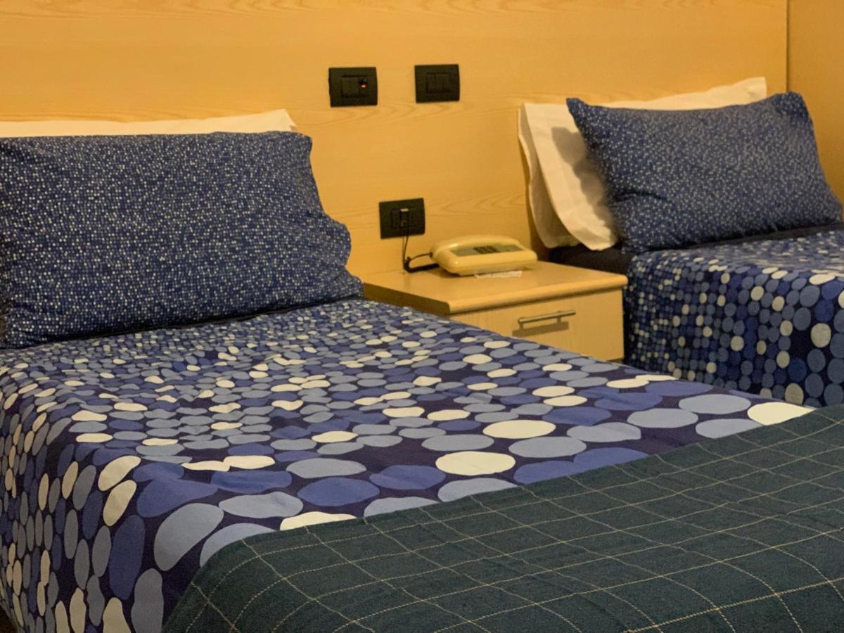 אינוורונו Albergo Ristorante Brera מראה חיצוני תמונה